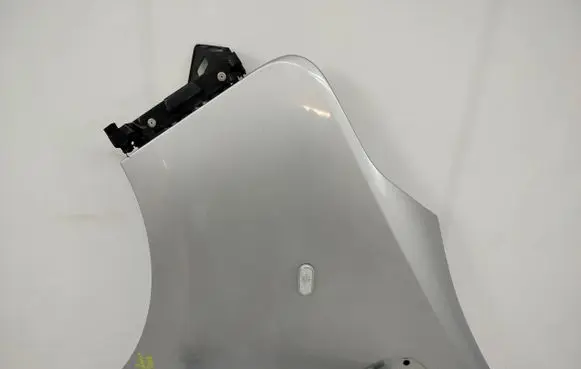Opel Vivaro Fender