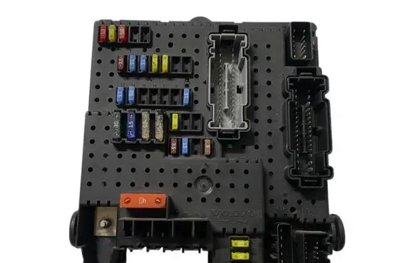 Volvo XC90 Fuse module 30786646 28080156