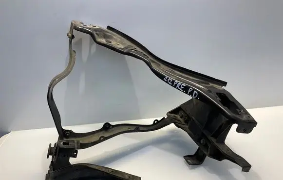 Mercedes-Benz E W212 Side radiator support slam panel A2126200291 2126200291
