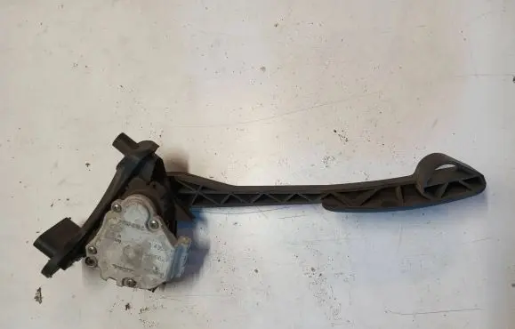 Volvo S80 Accelerator throttle pedal 9496821 B430