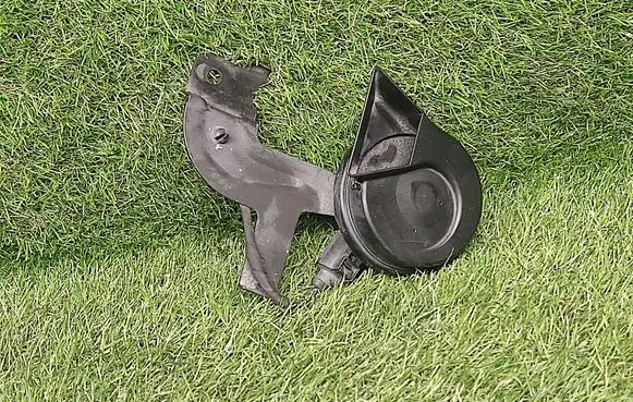 Audi A8 S8 D3 4E Horn signal 4E0951223B