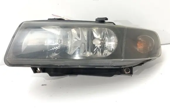 Seat Toledo II (1M) Headlight/headlamp