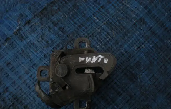Fiat Grande Punto Engine bonnet/hood lock/catch