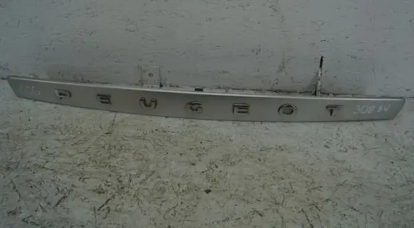 Peugeot 308 SW Trunk door license plate light bar 96806027