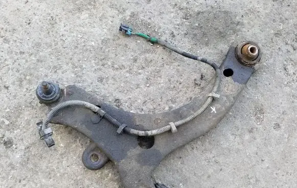 Front lower control arm/wishbone