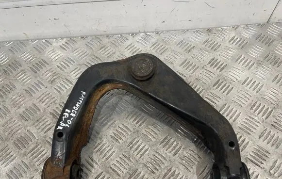 Nissan Pathfinder R51 Front lower control arm/wishbone 54524