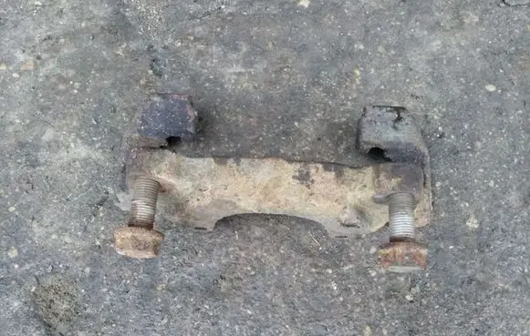 Skoda Octavia Mk2 (1Z) Front Brake Caliper Pad/Carrier 