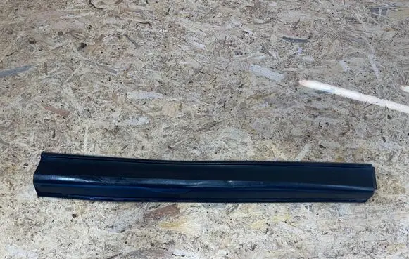 Mazda CX-5 II Front door trim (molding) KB7W-51RA1 S2501M560