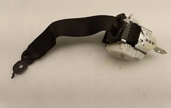 BMW 6 F06 Gran coupe Rear seatbelt 7289352 34132948B