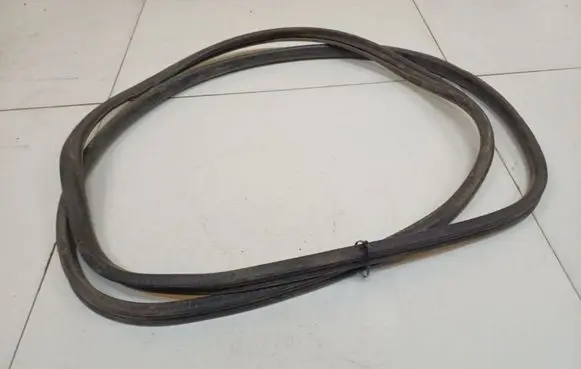 Skoda Fabia Mk1 (6Y) Rubber seal front coupe door