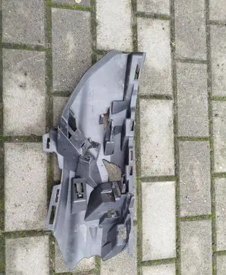 Volvo V60 Front bumper mounting bracket 31290977