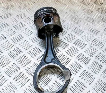 Mercedes-Benz E W212 Piston A6420305517 8370B