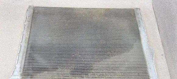 BMW M6 Coolant radiator 7570095 17117570095