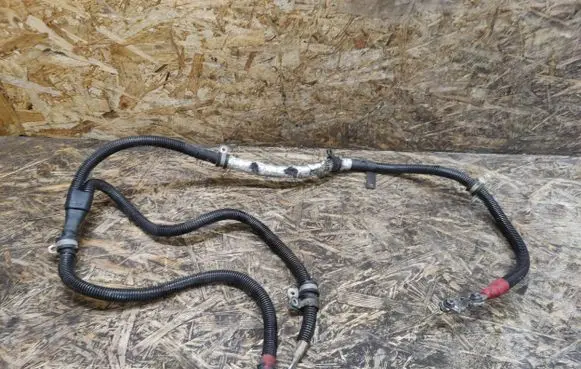 Maserati Quattroporte Positive cable (battery)
