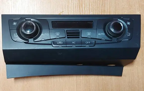 Audi A4 S4 B8 8K Climate control unit 8T1820043Q