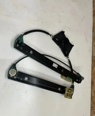 Porsche Cayenne (9Y0 9Y3) Rear window lifting mechanism without motor 9Y0839461 C70012100