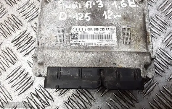 Audi A3 S3 8P Engine control unit/module 06a906033pa