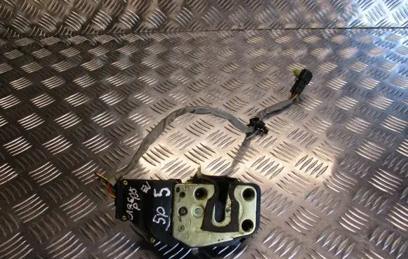 KIA Carens I Front door lock 
