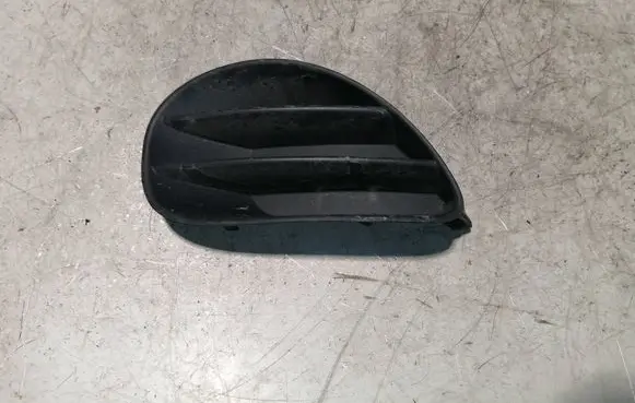 Toyota Yaris Front fog light trim/grill 814810D010