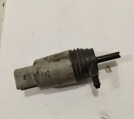BMW 5 E60 E61 Windscreen/windshield washer pump 67126934159