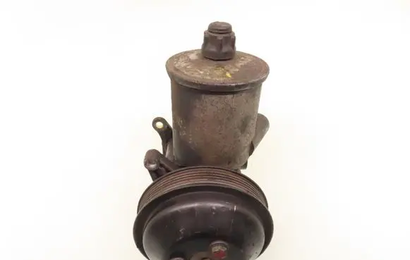 Mercedes-Benz C AMG W202 Power steering pump 7681900503 A2104662601