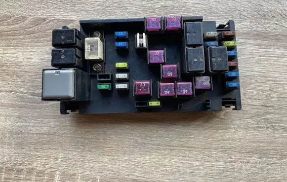 Subaru Legacy Fuse box set 82241AG60