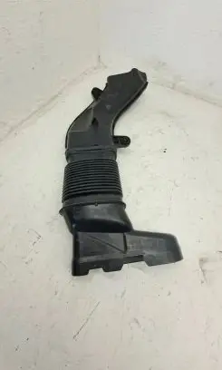 Mercedes-Benz CLS C218 X218 Air intake duct part A2760900111