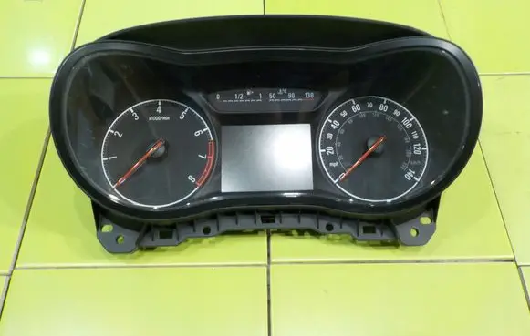 Opel Corsa E Speedometer (instrument cluster) 39129454 XP288
