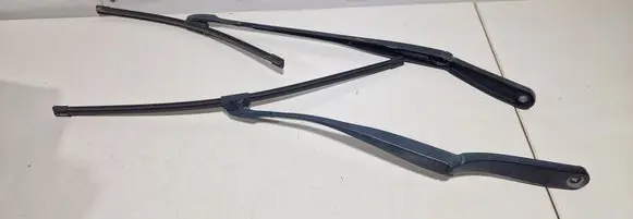 BMW 7 F01 F02 F03 F04 Windshield/front glass wiper blade 6161718245904 6161718259403