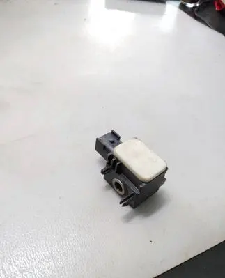 Hyundai Santa Fe Airbag deployment crash/impact sensor 959202B000 SA320080000