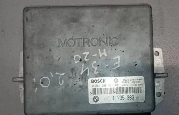 BMW 5 E34 Engine control unit/module 0261200381 1735363001