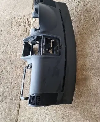 Volkswagen Touran I Dashboard