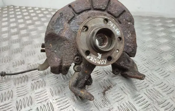 Skoda Roomster (5J) Front wheel hub