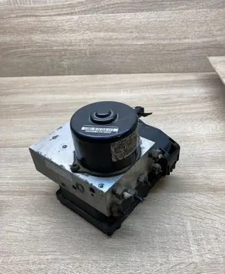 Volvo S80 ABS Pump 30714956 P30714952