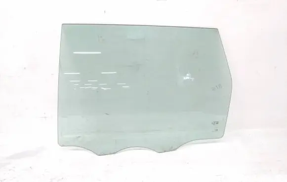 Volkswagen Touareg II Rear door window glass 