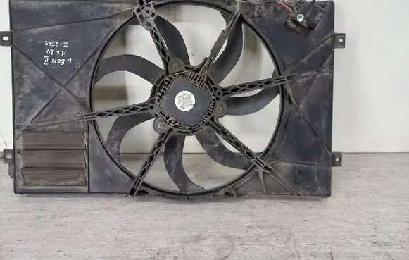Seat Leon (1P) Electric radiator cooling fan 