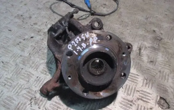Peugeot 207 Front wheel hub