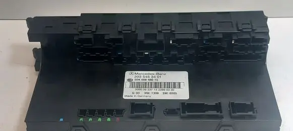 Mercedes-Benz C W203 SAM control unit A2035453401 2035453401