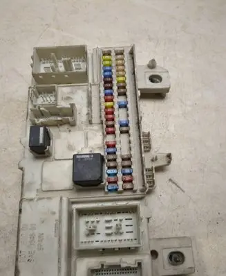 Volvo V50 Fuse module 31268178