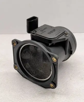 Volkswagen Golf III Mass air flow meter 06A906461B AFH6010C