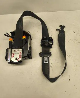 Volvo XC90 Front seatbelt 31675240