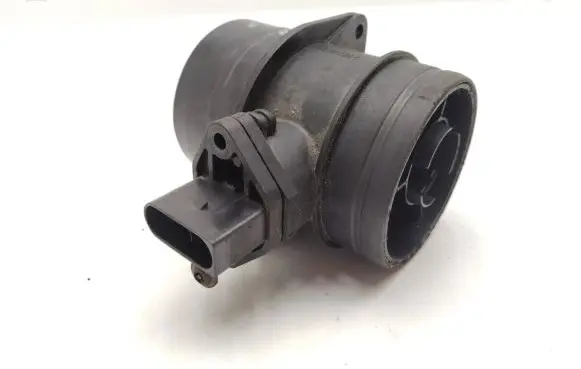 Volkswagen PASSAT B6 Mass air flow meter 074906461B 0281002461