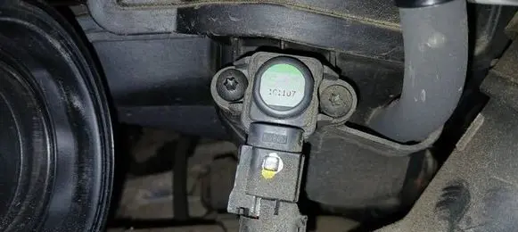 Mercedes-Benz A W169 Air pressure sensor A0051535028 48B43625B00