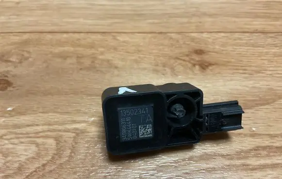 Opel Insignia A Airbag deployment crash/impact sensor 13502341