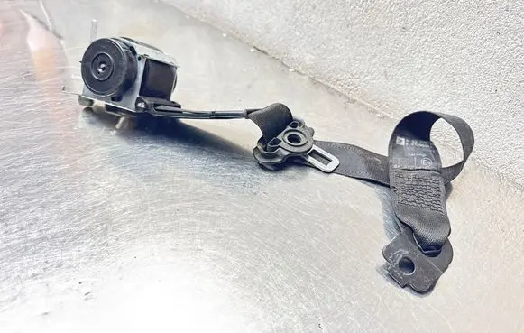 Opel Meriva A Front seatbelt 93335103 93390053