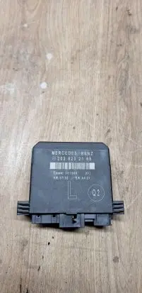 Mercedes-Benz C W203 Door control unit/module 351369 2038202185