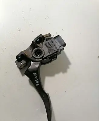 Volvo S60 Accelerator throttle pedal 31329060