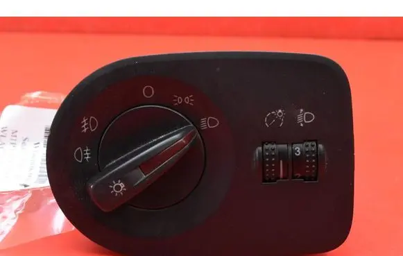 Seat Ibiza IV (6J,6P) Light switch 6J1941531J