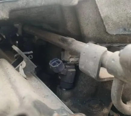 Infiniti FX Fuel main line pipe