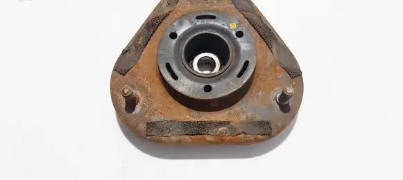 Toyota Avensis T250 Coil spring mount 